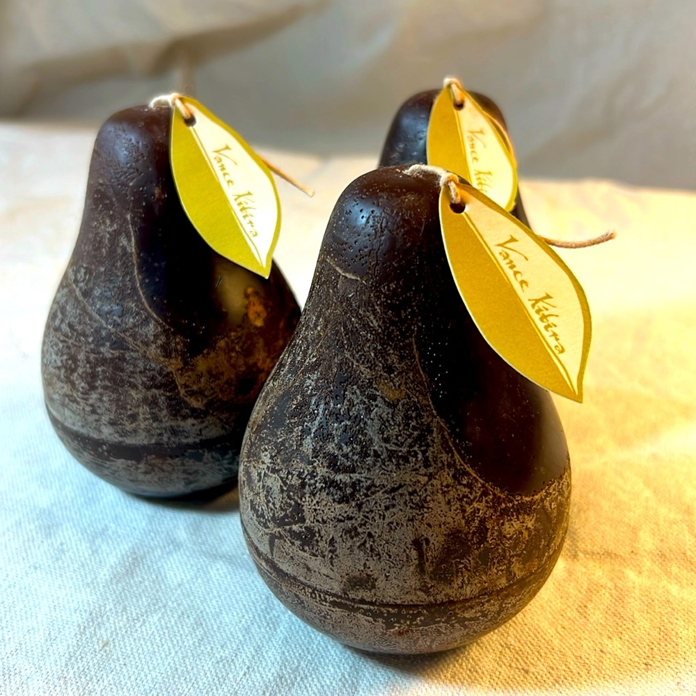 Vance Kitira Timber Pear Candle
- unscented